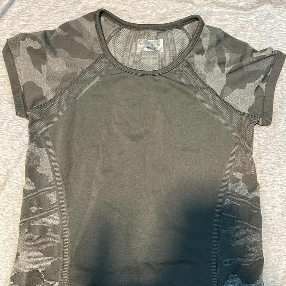 Worn once. Perfect condition. Camo workout shirt.